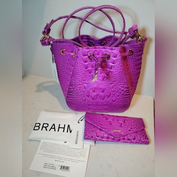 NWT Brahmin Melinda Deep Fuschia Pink Purple Veronica Wallet Credit Card Holder - Picture 1 of 9